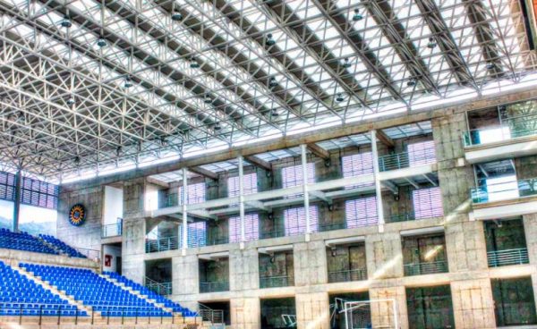 solución cubiertas de Exiplast en coliseo Sol de Aquino