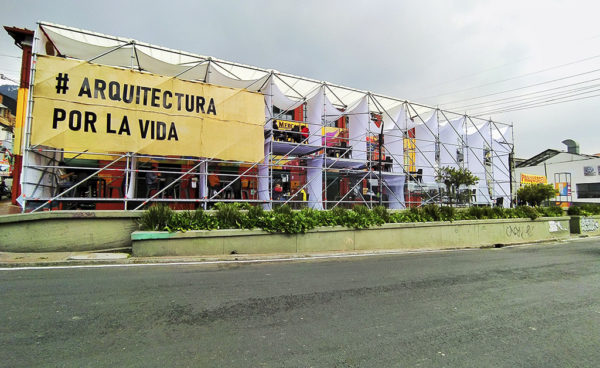 plaza de comidas en Bogotá