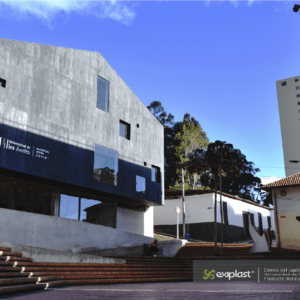 Fachada en PRFV: Centro del Japón (Bogotá)