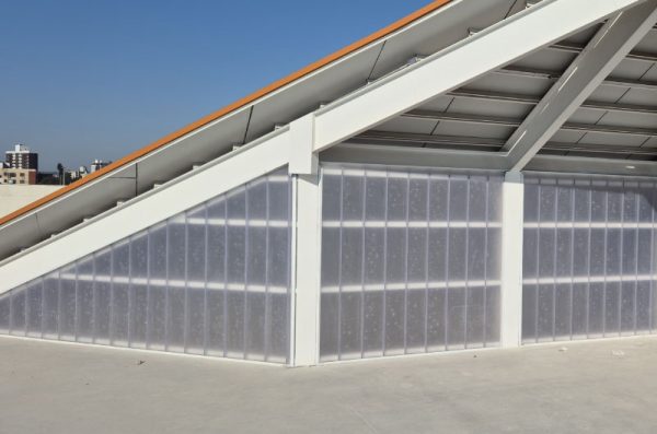 LUXZO-FACHADA-TRASLUCIDA